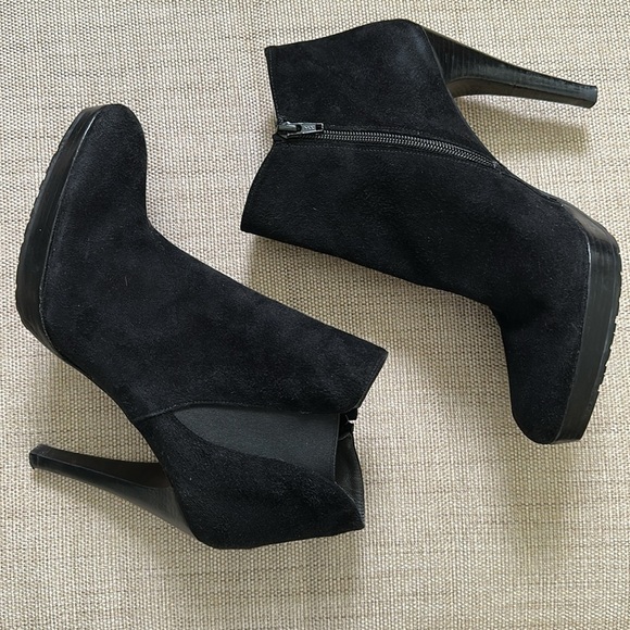 Stuart Weitzman Black Heeled Boots - Picture 7 of 16